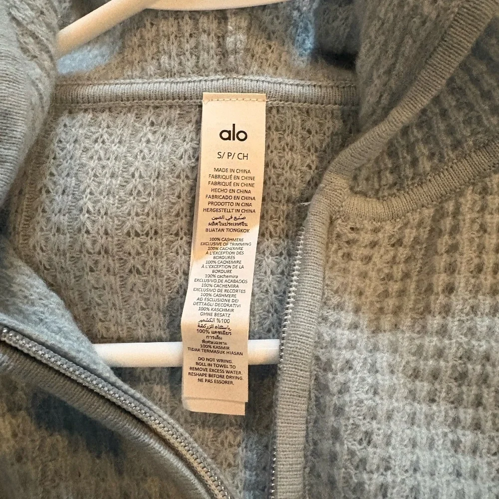 ALO Cashmere Plus Waffle Full Zip Hoodie - Crystal Blue NWT - Picture 4 of 9